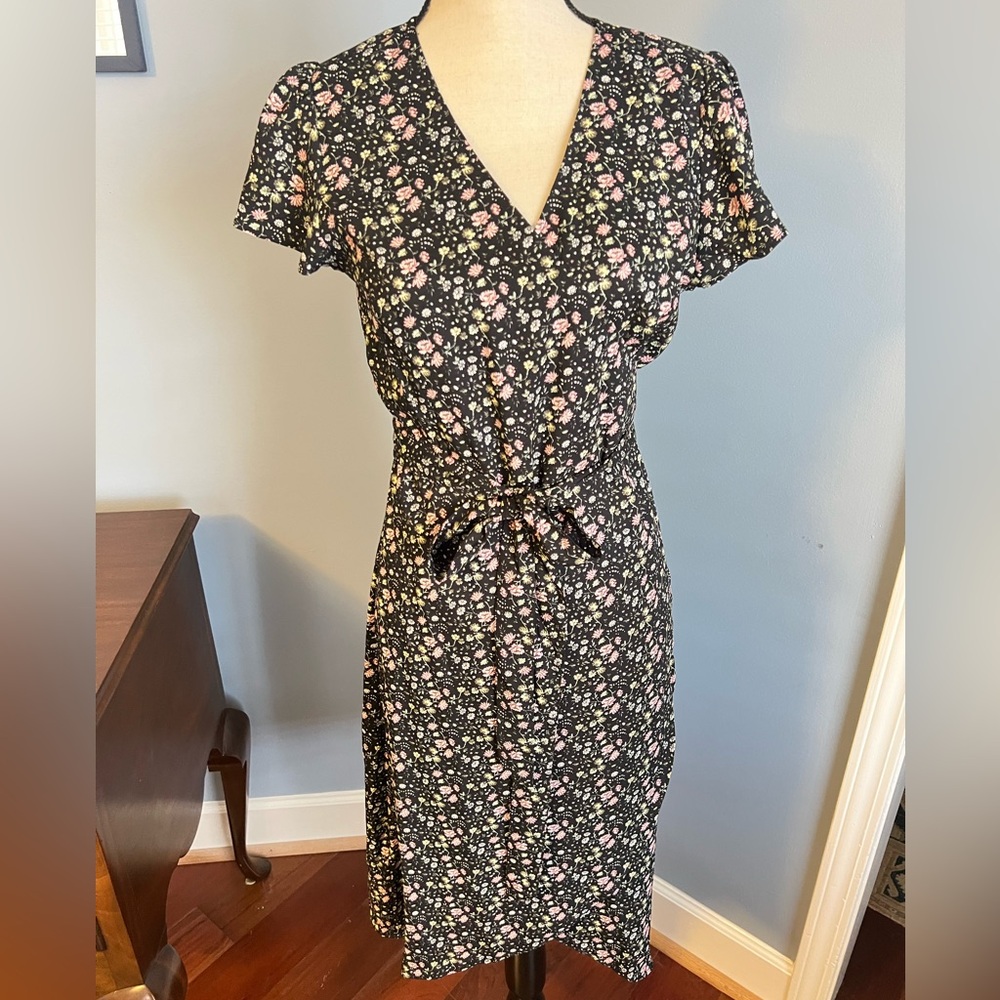Ann Taylor Loft floral wrap dress size 6P